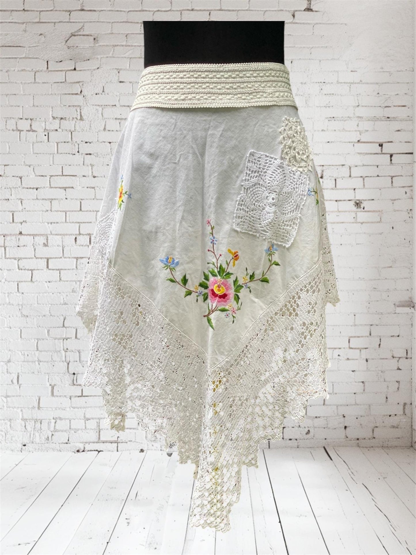 Reworked white embroidered flowy fairy skirt, size Large/XLarge