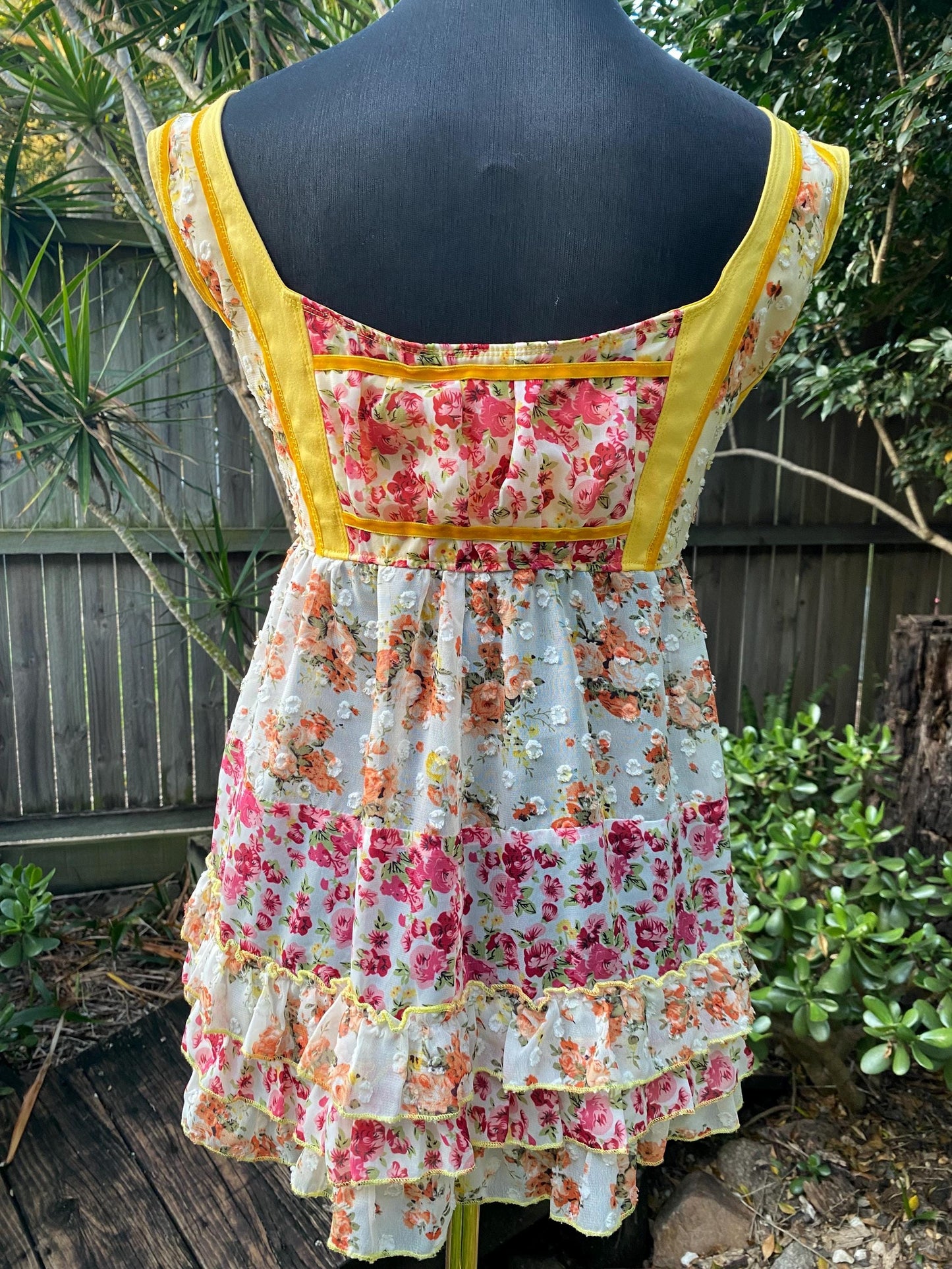 Yellow floral bodice with chiffon skirt, size Medium/Large